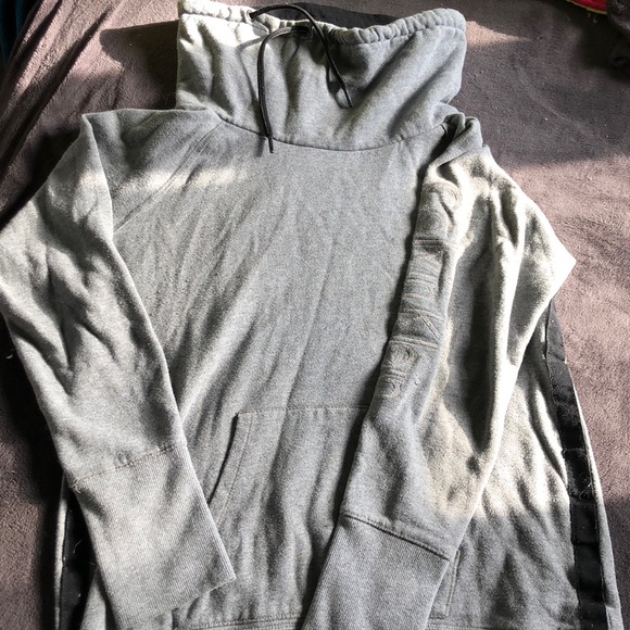 Calvin Klein Tops - Calvin Klien sweater
